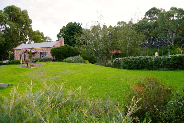 Pear Tree Hollow - Accommodation NSW