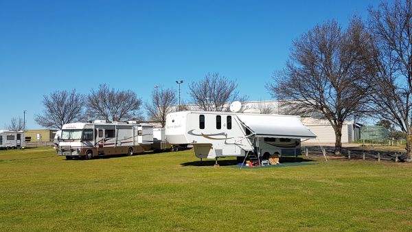 Murray Bridge Show Grounds - RV Friendly campaing - Accommodation NSW
