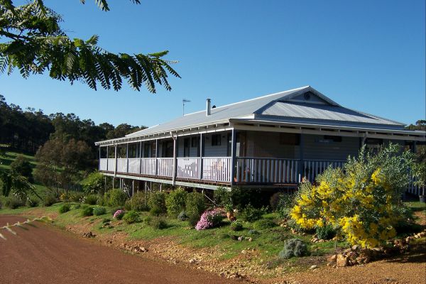Blue House Bed and Breakfast - VIC Tourism