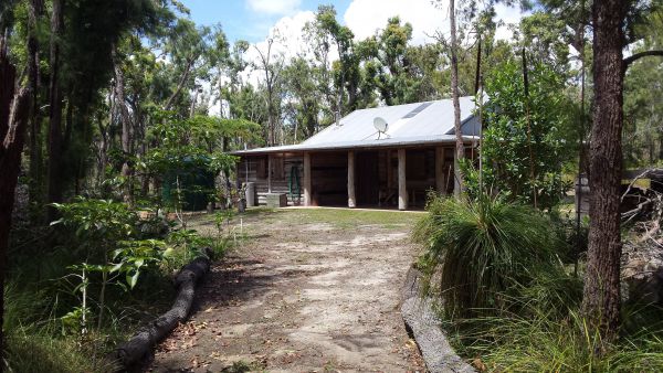 Byfield Cabins on Waterpark Creek - Accommodation Newcastle