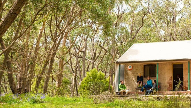 Mount Lofty Cottage YHA - Australia Accommodation