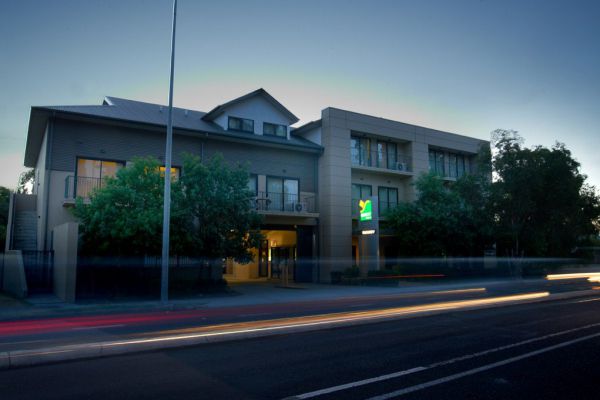 Quest Apartments Maitland - Hotel Accommodation