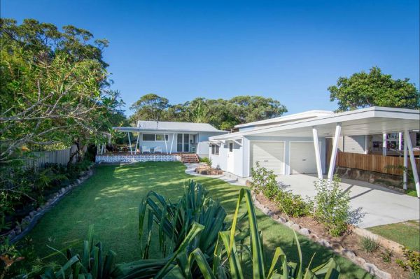 Back Beach Bungalow - New South Wales Tourism 