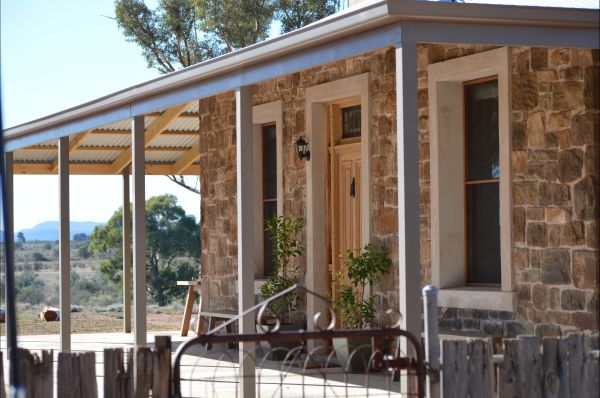 Flinders Bush Retreats - New South Wales Tourism 