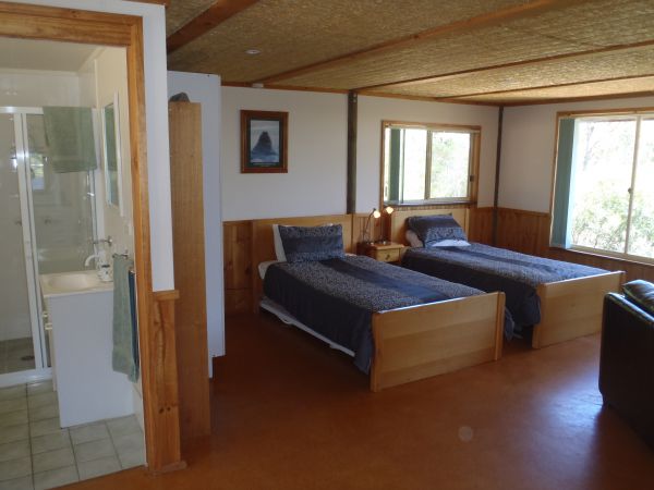 Guy's Cross Farm Cottage - Hotel Accommodation