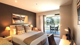 Oaks Plaza Pier Hotel - Australia Accommodation