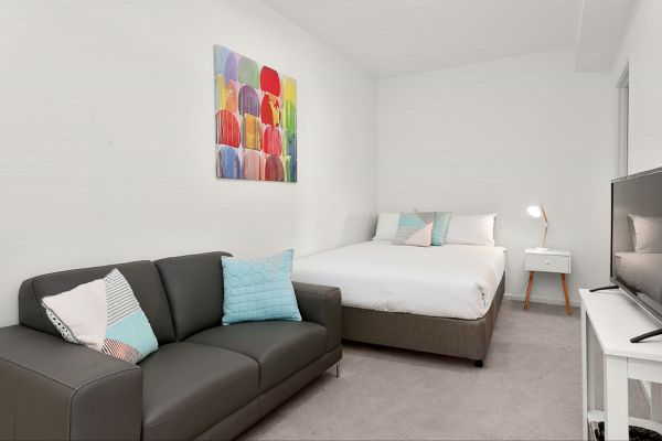 Melbourne Holiday Apartments Flinders Wharf - Accommodation Newcastle