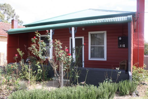 Red House Accommodation - VIC Tourism