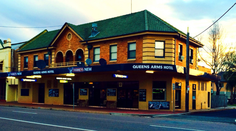 Queens Arms Hotel - Hotel Accommodation