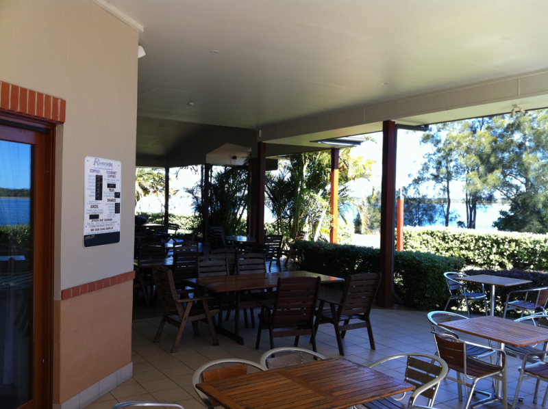 Riverside Tavern - Accommodation NSW