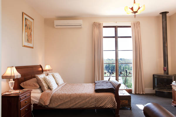 Azidene House  Spa Apartments - Australia Accommodation