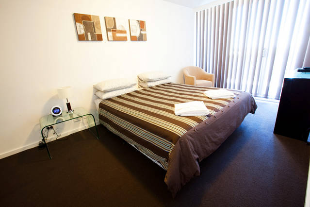 B7 Honeysuckle Apartments - Accommodation Newcastle 3