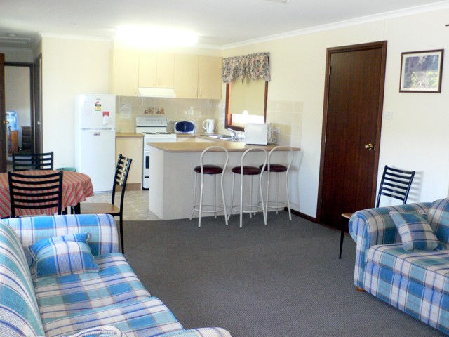 Back O' Bourke Accommodation - Accommodation NSW