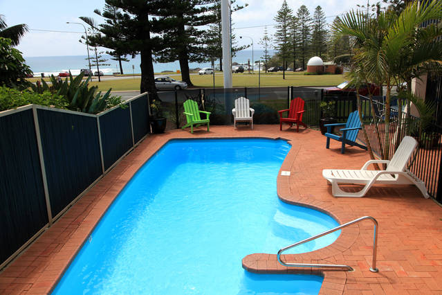 Beach House Holiday Apartments - Accommodation Newcastle