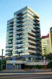 Beachfront Towers Holiday Apartments - Accommodation Newcastle