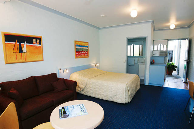 Blueys by the Beach Motel - New South Wales Tourism 