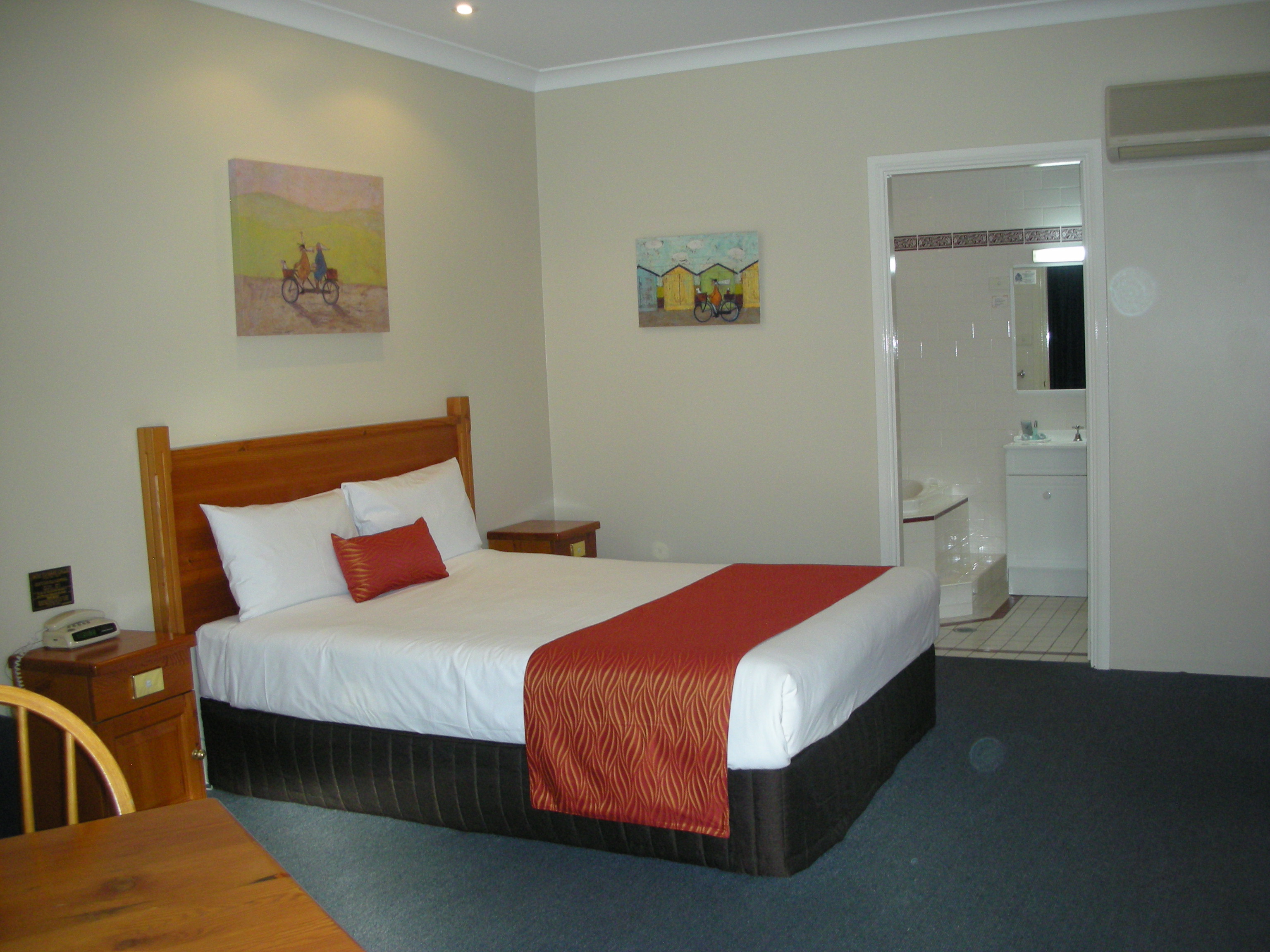 Breakout Motor Inn - New South Wales Tourism 
