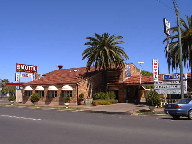 Burke  Wills Motor Inn - Accommodation NSW