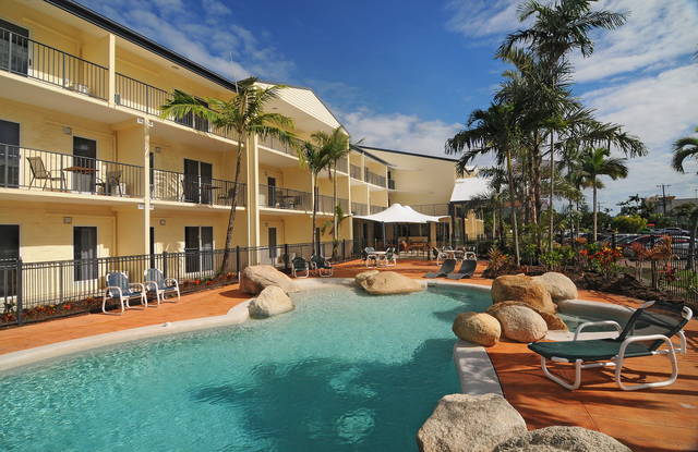 Cairns Queenslander Hotel & Apartments - Accommodation ACT 0