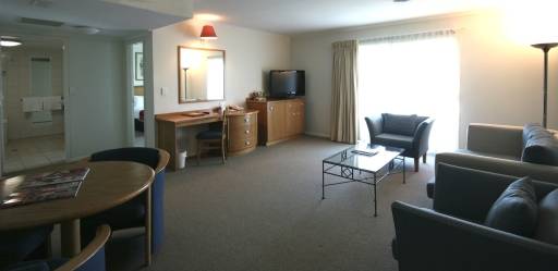 Cairns Sheridan Hotel - Accommodation Newcastle 3