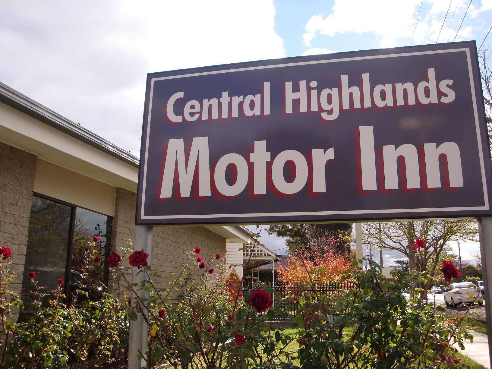 Central Highlands Motor Inn - Hotel Accommodation