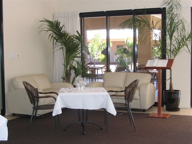 Chinchilla Palms Motor Inn - Hotel Accommodation