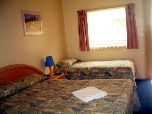 City East Motel - Hotel Accommodation
