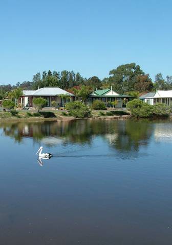 Coachhouse Marina Resort - New South Wales Tourism 