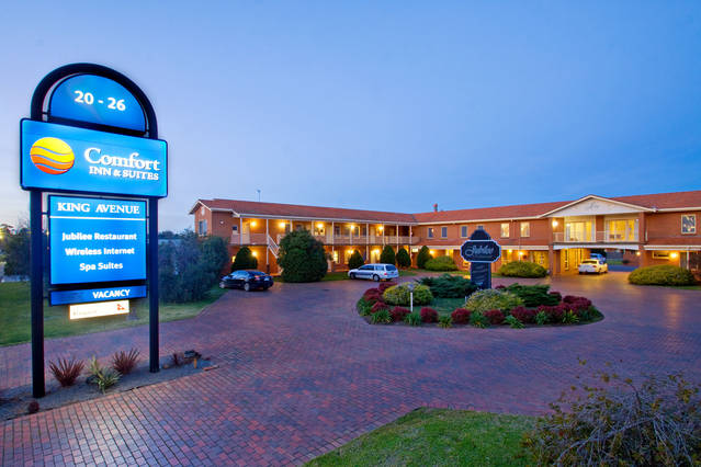 Comfort Inn  Suites King Avenue - Accommodation NSW