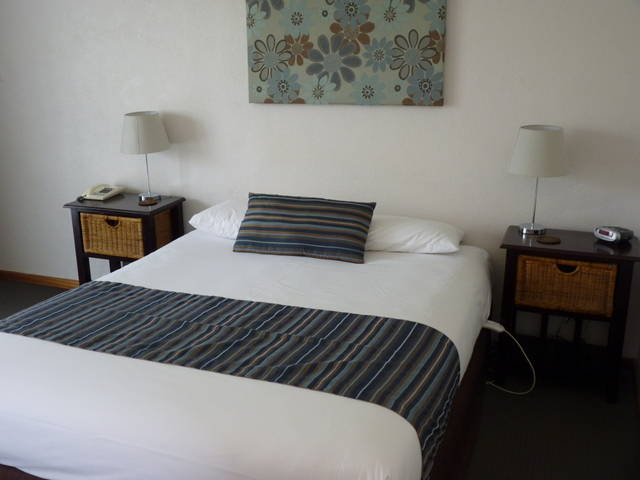 Coonawarra Motor Lodge Motel - VIC Tourism