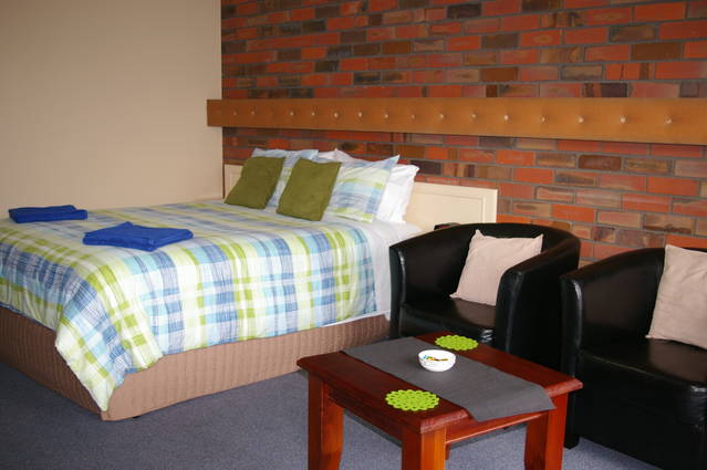 Coorrabin Motor Inn - Hotel Accommodation