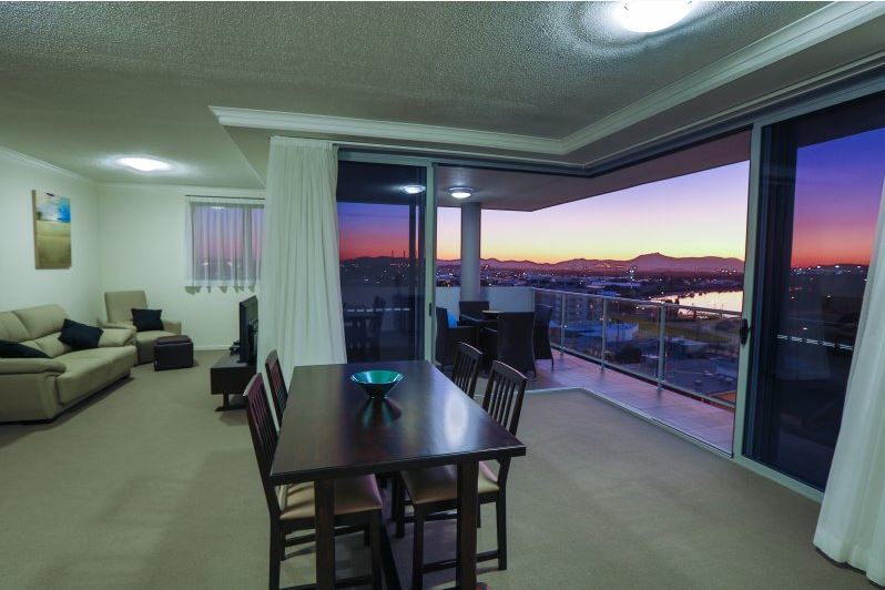 Curtis Central Apartments - Australia Accommodation