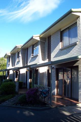 Davey Place Holiday Town Houses - Sydney Tourism