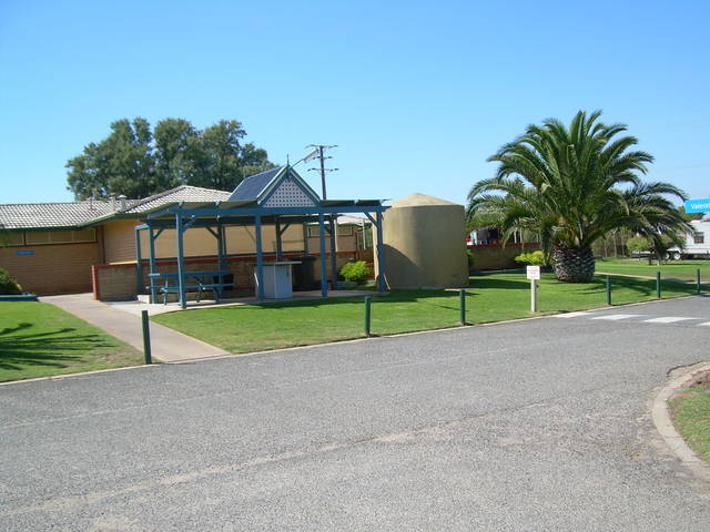Discovery Holiday Parks - Adelaide Beachfront - Stayed