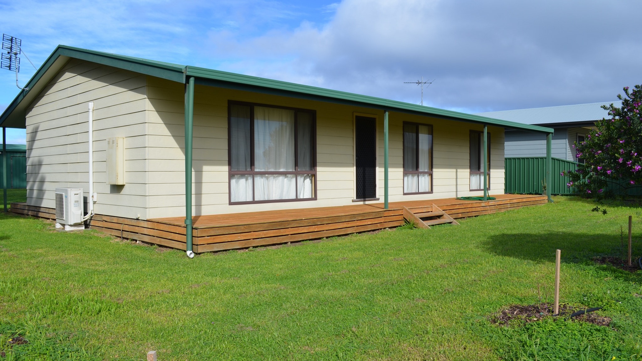 Elanora - Accommodation NSW