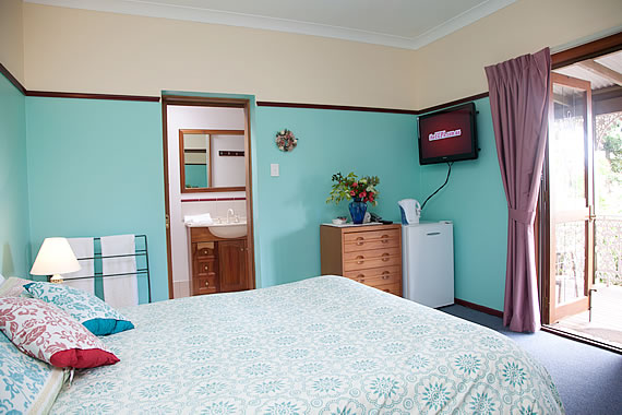 Flaxton Country Lodge Motel QLD P/L - Hotel Accommodation