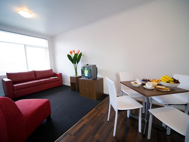 Easystay One Bedroom Apartment - Raglan Street - Accommodation Newcastle