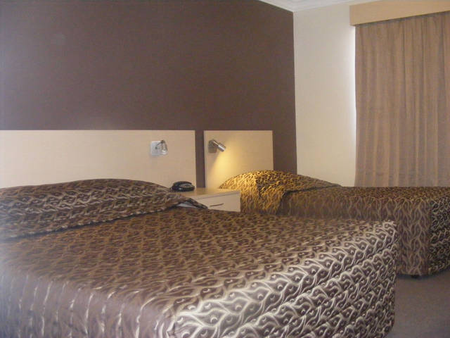 Econo Lodge Moree Spa Motor Inn - Hotel Accommodation