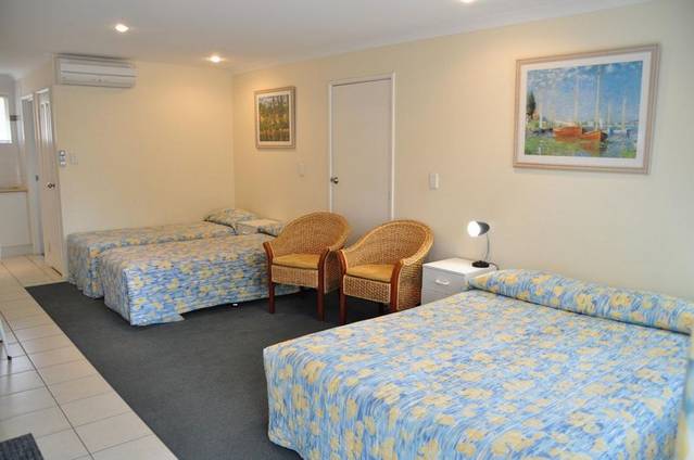Emu Point Motel  Apartments - New South Wales Tourism 