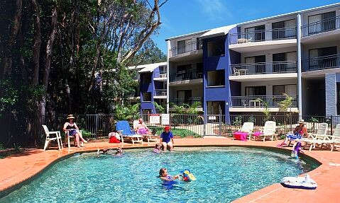 Flynns Beach Resort - Hotel Accommodation