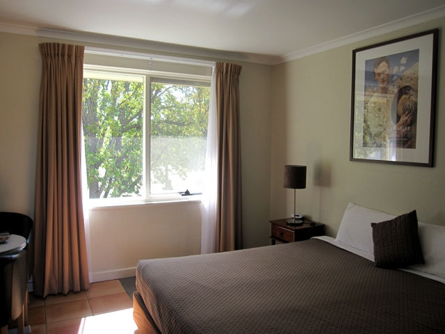 Forrest Hotel  Apartments - Australia Accommodation