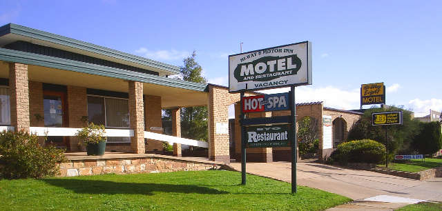 Hi-Way Eight Motor Inn - Accommodation NSW