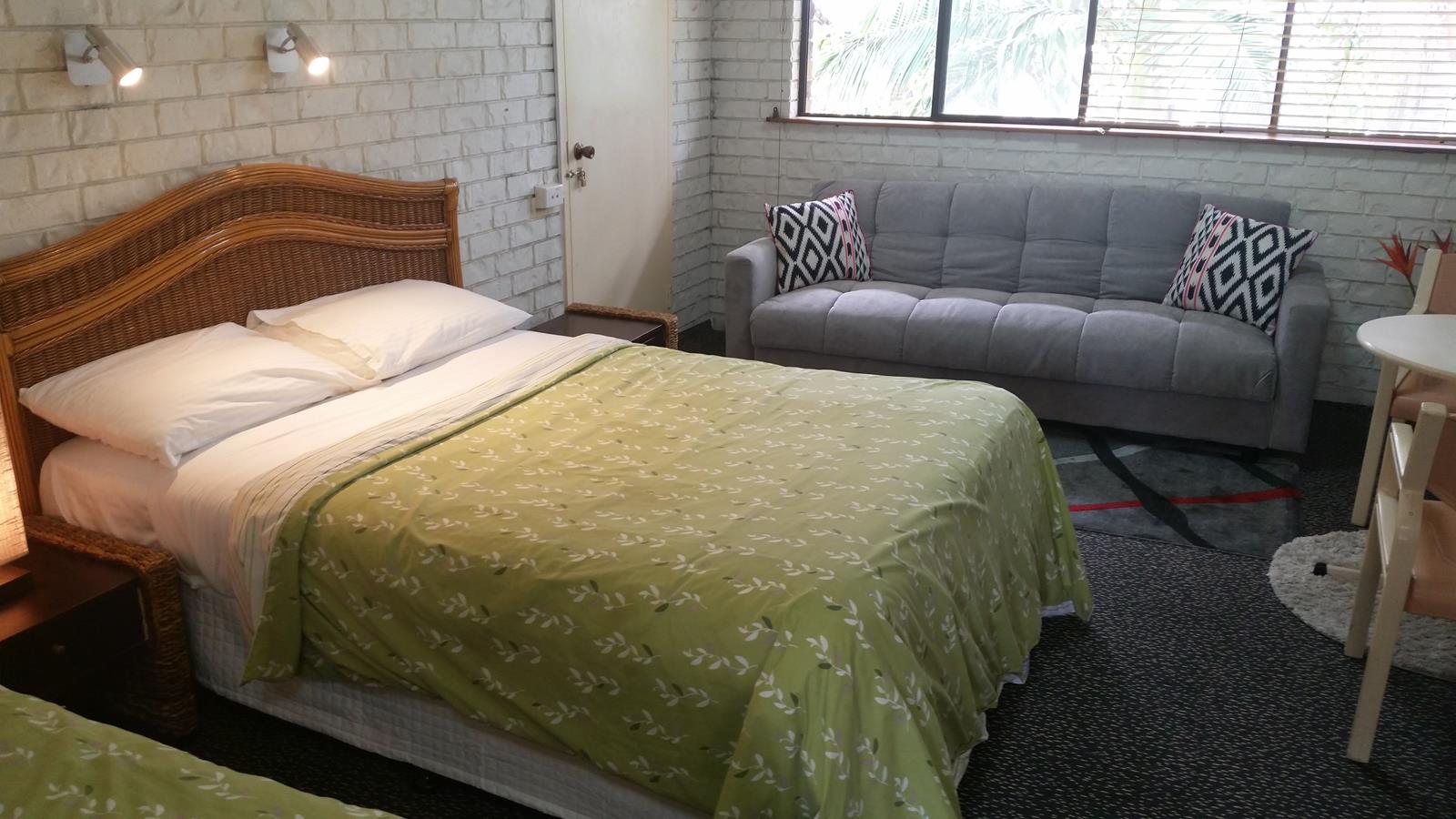 Holland Park Motel - Accommodation NSW