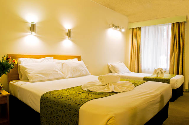 Lamplighter Motel - Hotel Accommodation