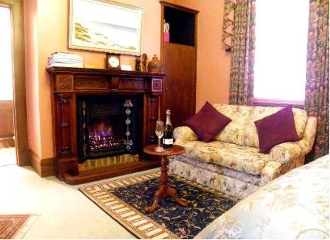 Marble Lodge Bed  Breakfast - Accommodation Newcastle