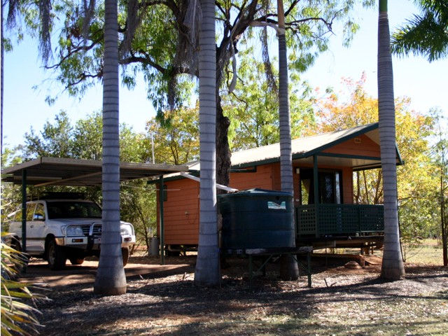 Mataranka Cabins  Camping - Stayed