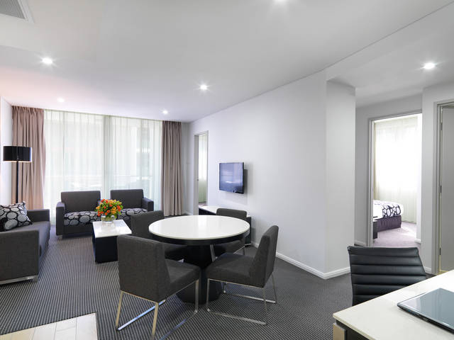 Meriton Serviced Apartments - North Ryde - thumb 2