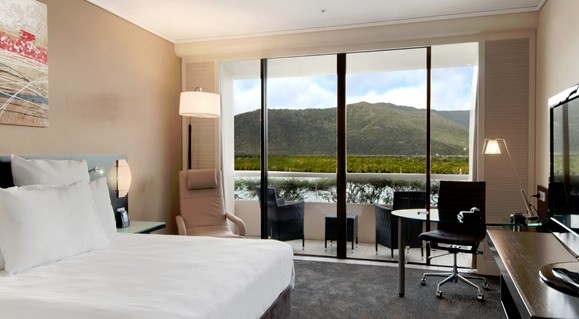 Hilton Cairns - Accommodation ACT 4
