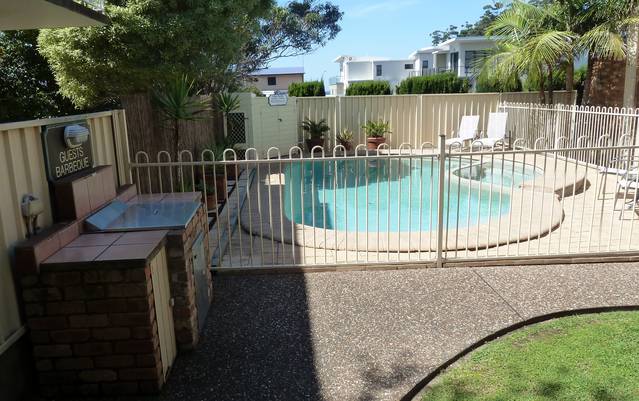 Mollymook Surfbeach Motel and Apartments - Melbourne Tourism