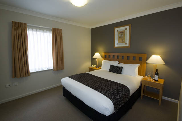 Mounts Bay Waters Apartment Hotel - VIC Tourism